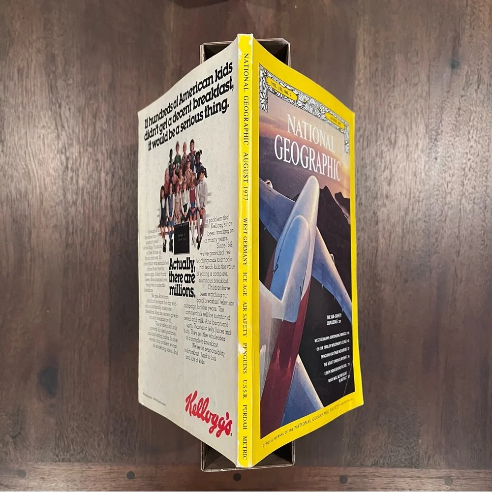 Vintage National Geographic Magazine August 1977‎ Volume 152 No.2